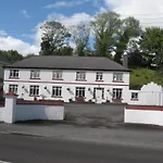 Woodlawn House 3*