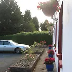 Woodlawn House 3*