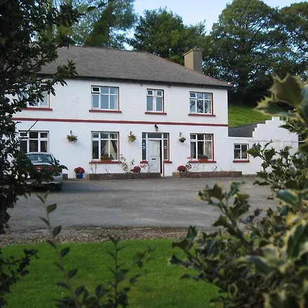 Woodlawn House 3*