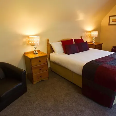 Woodlawn House בית הארחה 3*