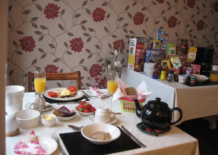 Woodlawn House Guest house