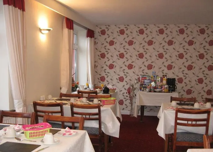 Guest house Woodlawn House Killarney