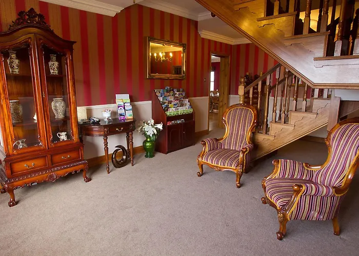 Guest house Woodlawn House