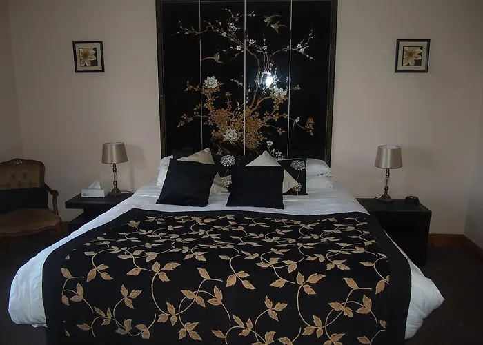 Woodlawn House Guest house