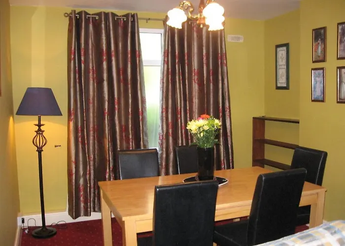 Konukevi Woodlawn House Killarney